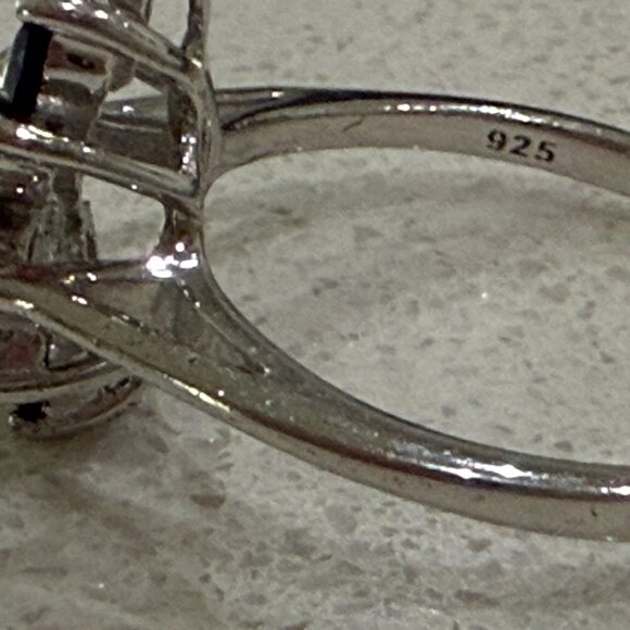 Sterling Silver Ring - Picture 2 of 5